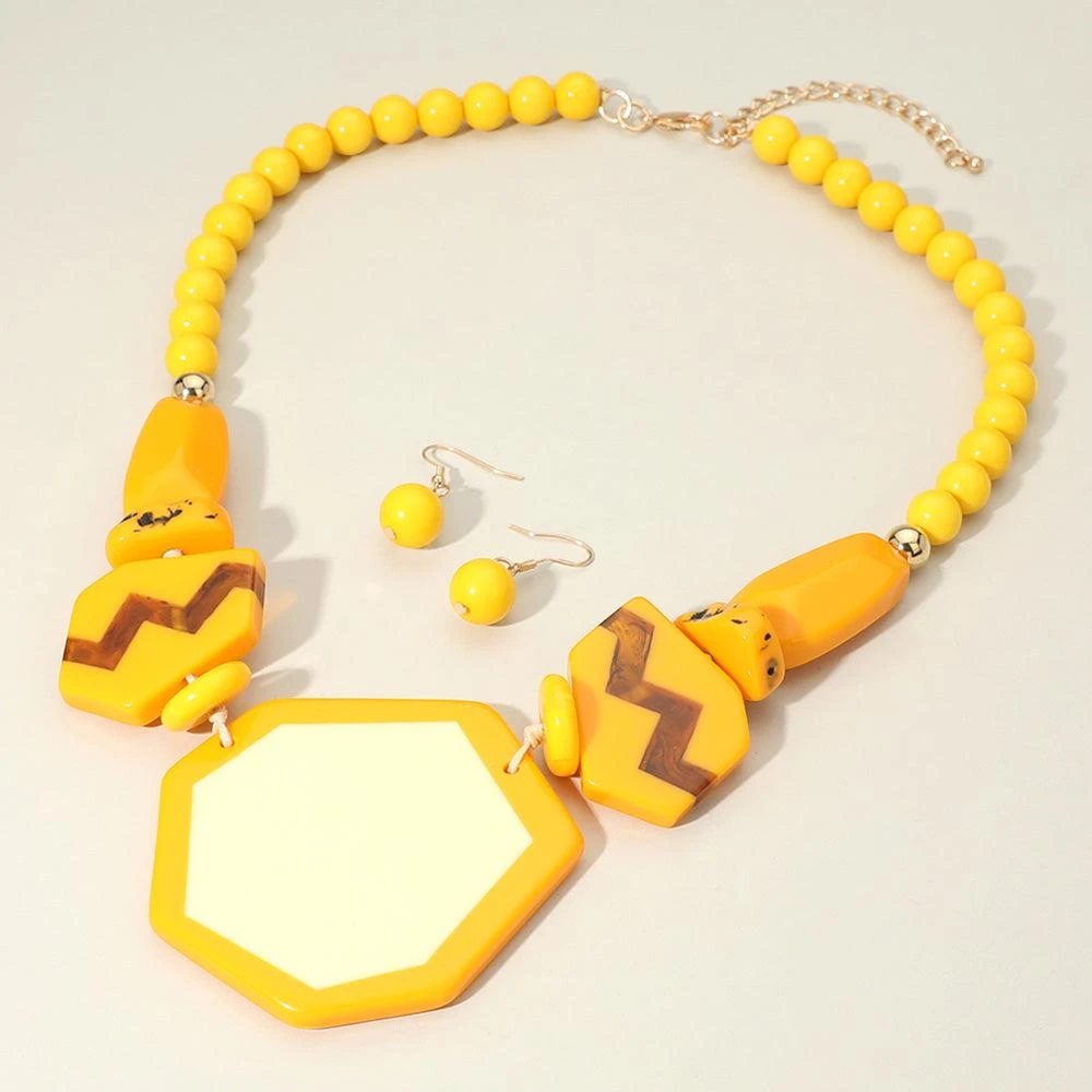 FASHNZFAB Bold Geometric Resin Statement Necklace