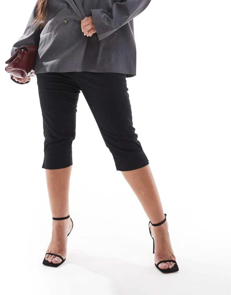 ASOS ASOS DESIGN Curve capri trouser in black 2