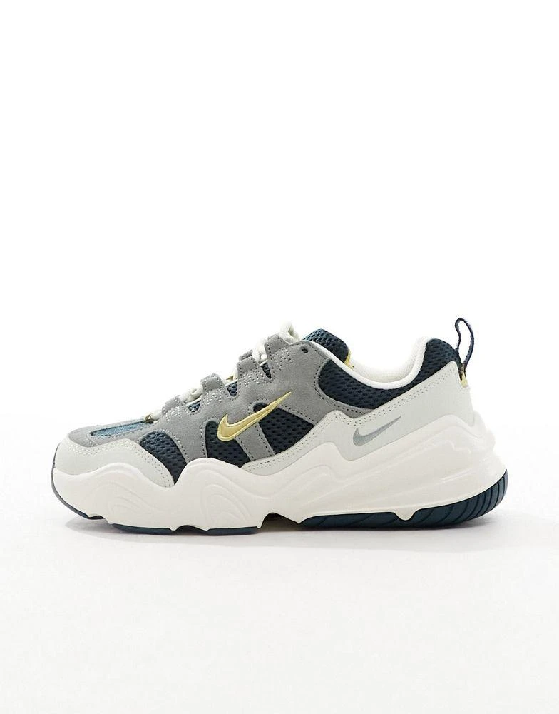 NIKE Nike Tech Hera unisex trainers in deep jungle and sea glass 2