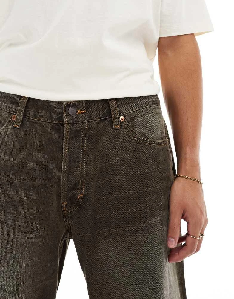 Weekday Weekday Sphere low waist loose fit jeans in brown wash 4