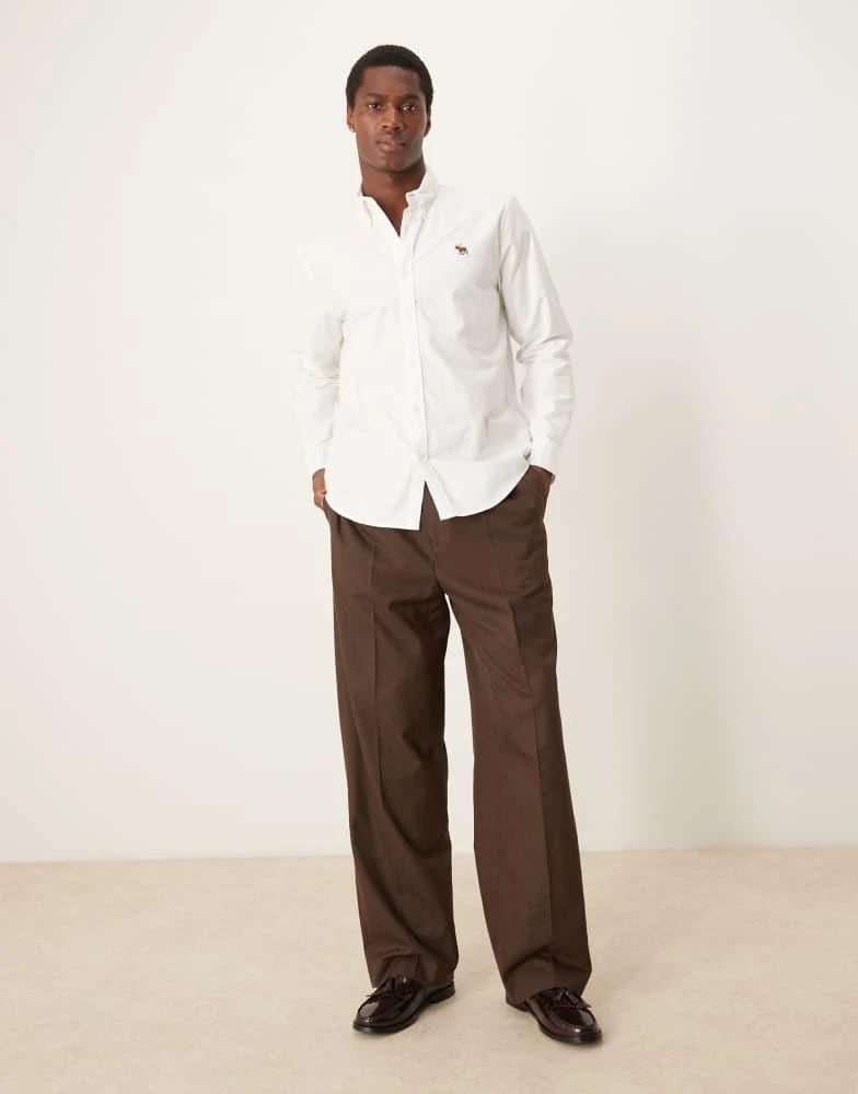 Abercrombie & Fitch Abercrombie & Fitch icon logo oxford shirt in white 4