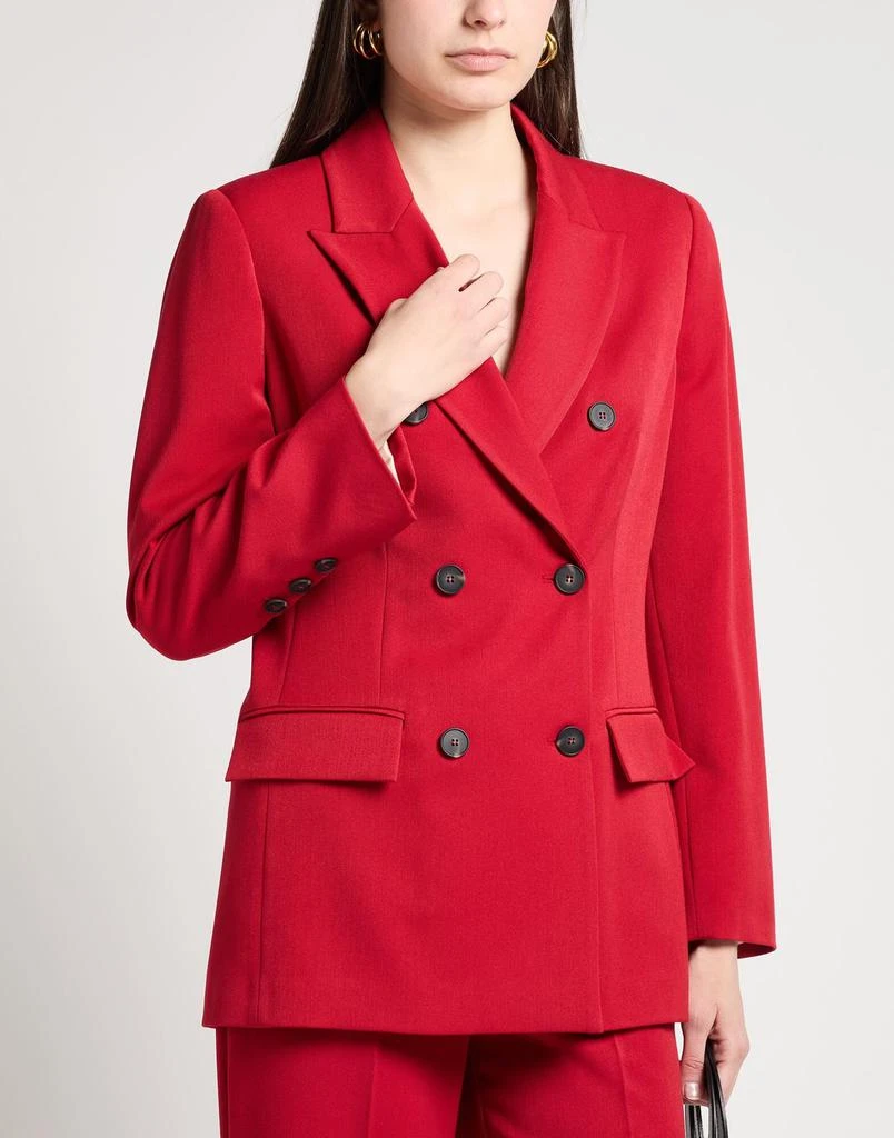 KARTIKA Suits 
Sets 4