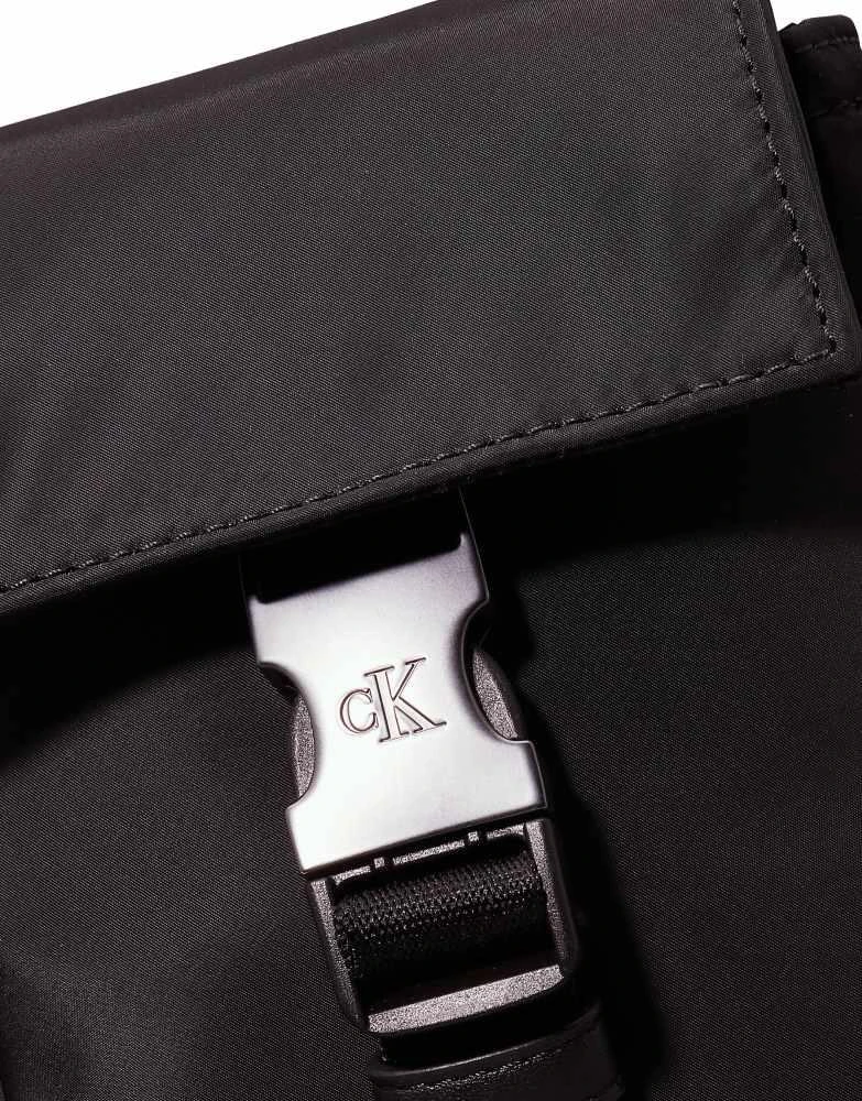 Calvin Klein Calvin Klein speed clip handbag in Black 2