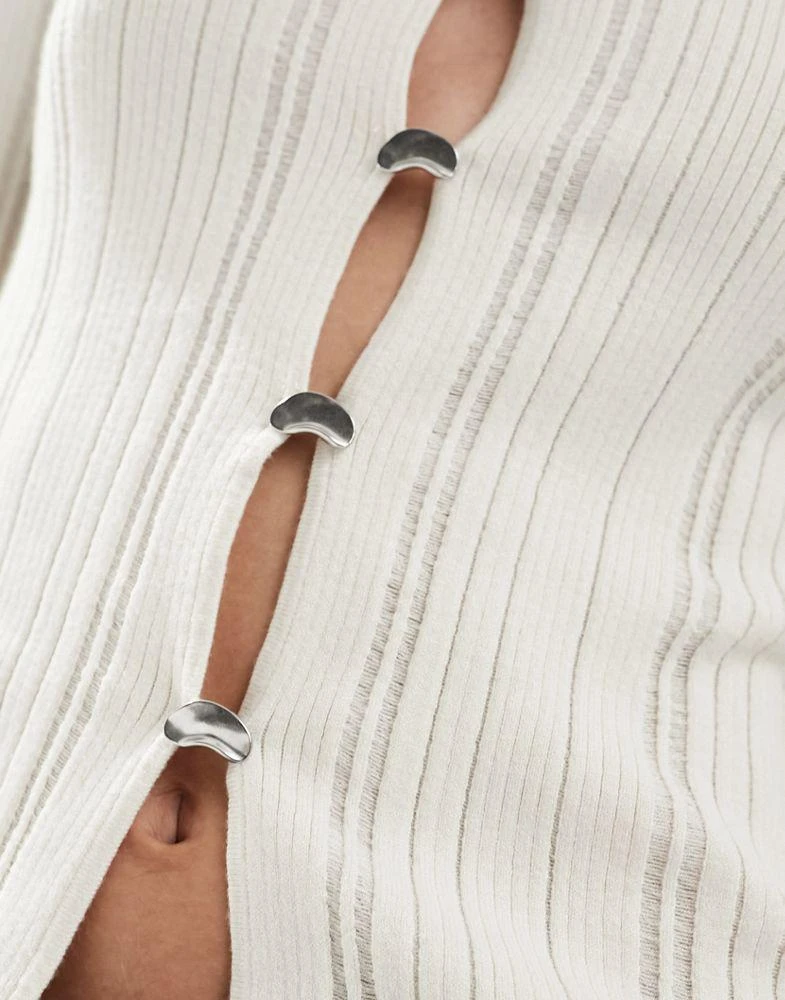 & Other Stories & Other Stories lightweight knit cardigan in with button scallop edge in off white 3