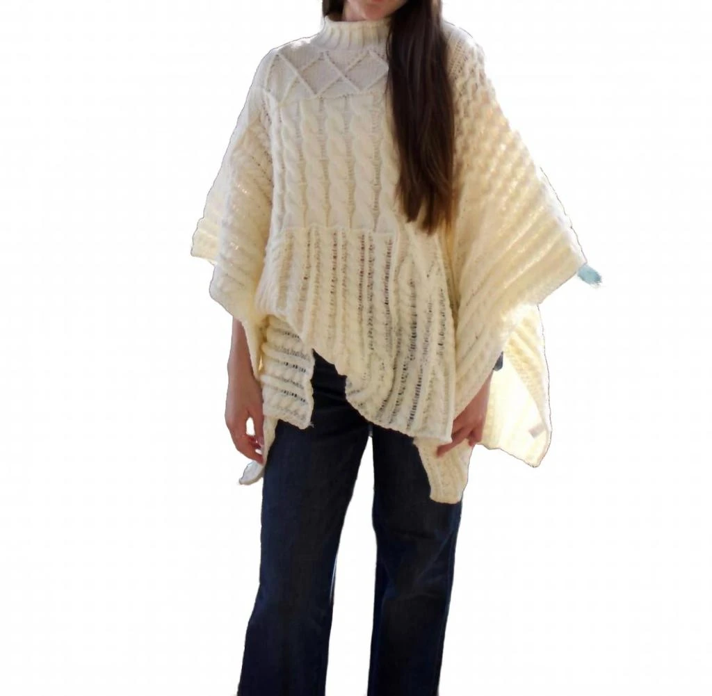 ALLIE ROSE Cable Knit Poncho In Cream