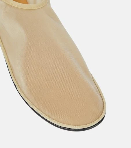 The Row Mesh flats 5
