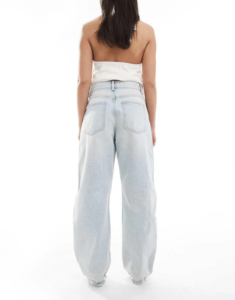 Bershka Bershka wide balloon leg jeans in super light wash 2