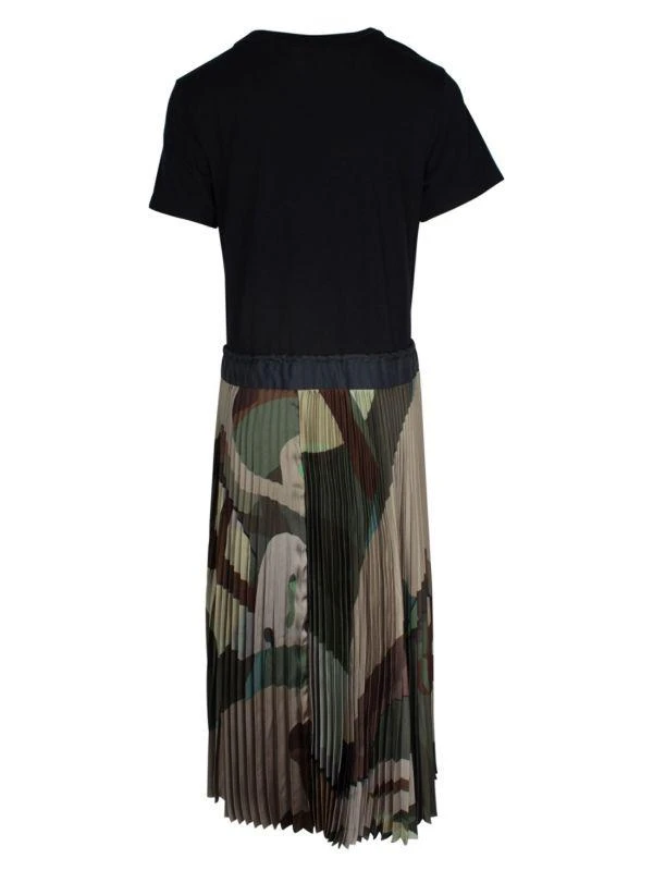 Sacai Sacai x Kaws Accordian-Pleat Shirtdress 2