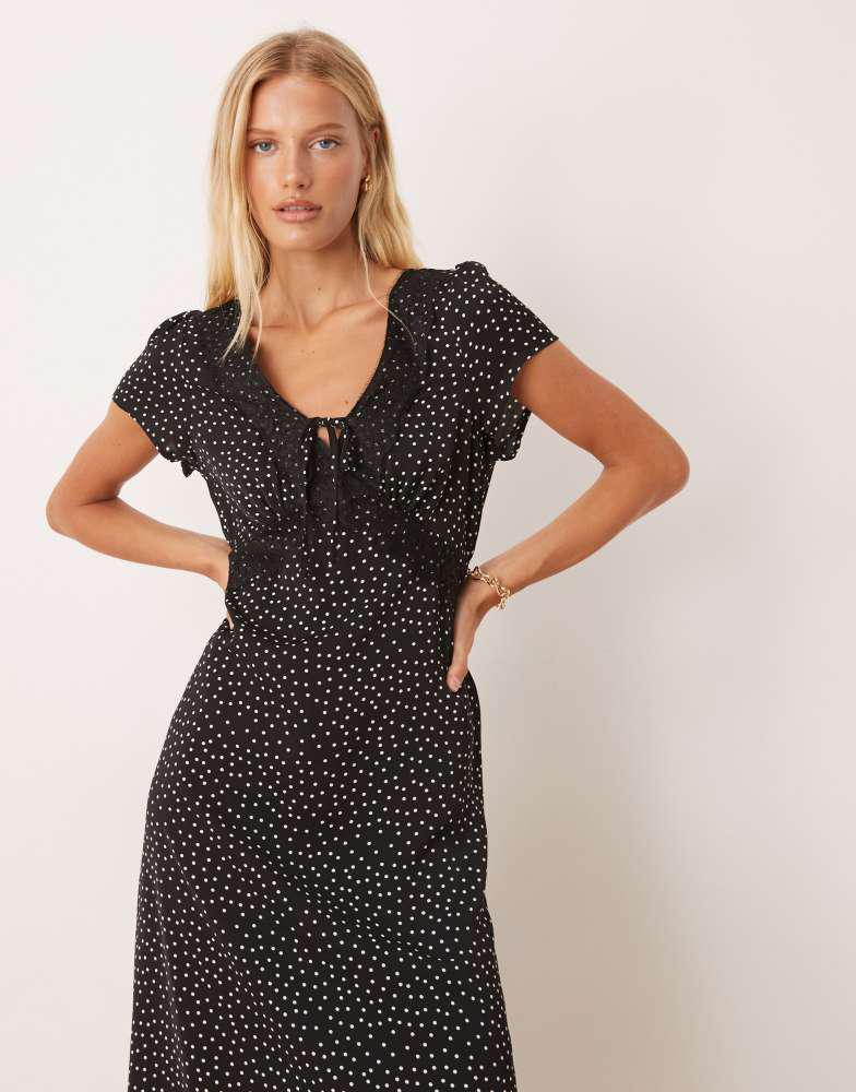 Brave Soul Brave Soul V-neck short sleeve midi dress in black