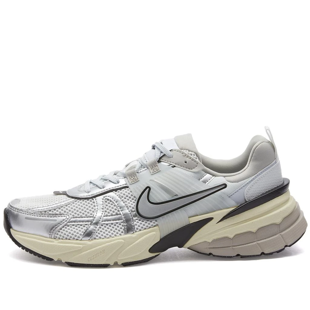 NIKE Nike V2K Run W Sneaker 2