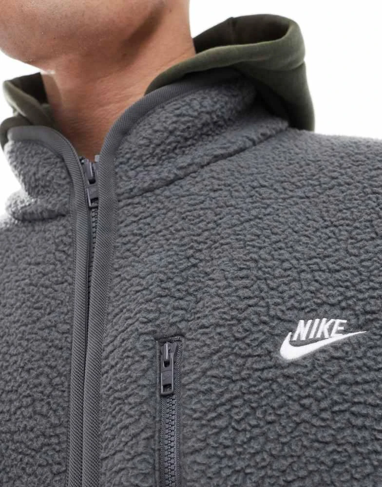 NIKE Nike Club fleece gilet in dark grey 3