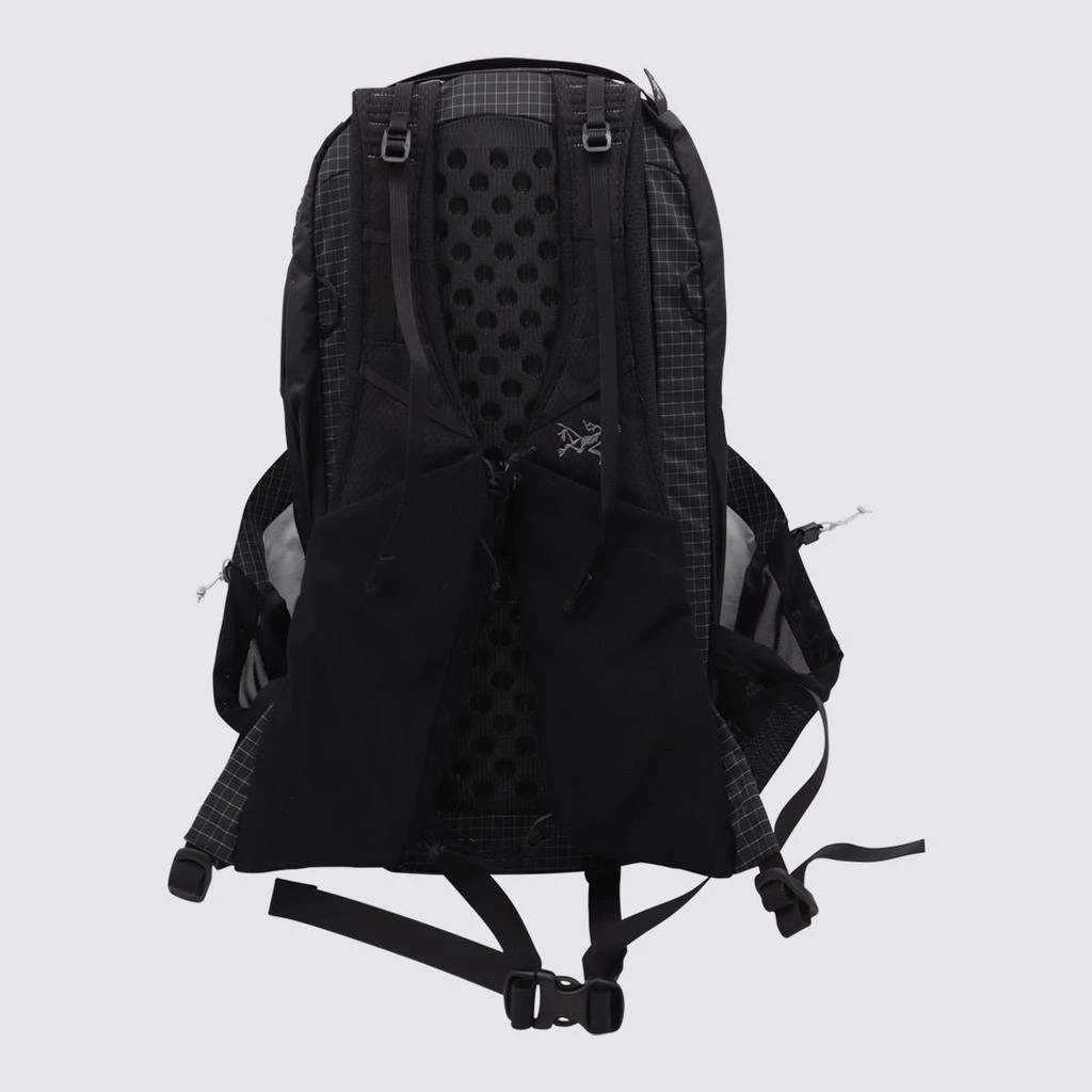 Arc
teryx Arc
teryx Grid Panel Hiking Backpack 2