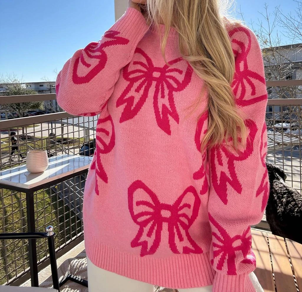 1 the Woman 1 The Woman - Sealed with a Bow Sweater 3