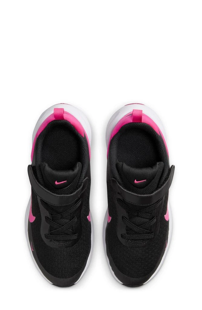 NIKE Revolution 7 Sneaker 3