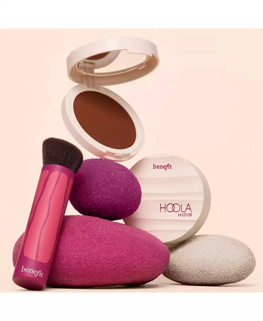 Benefit Cosmetics Hoola WaveMaker Brush 4