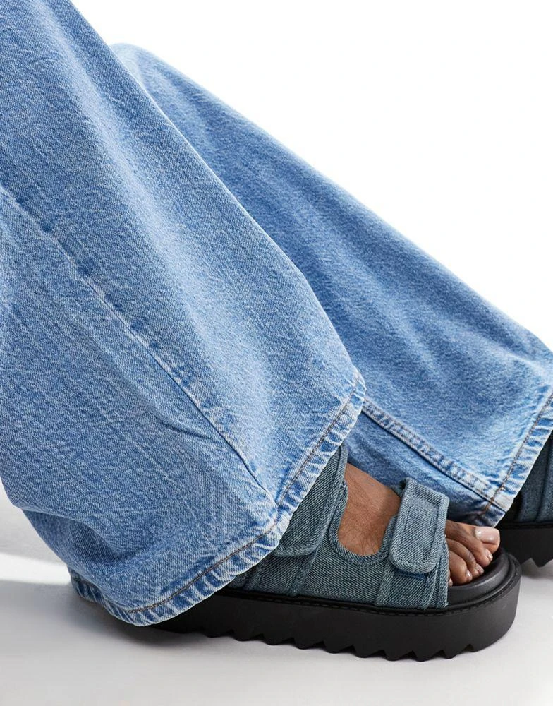 Bershka Bershka baggy wide leg jeans in light blue 3