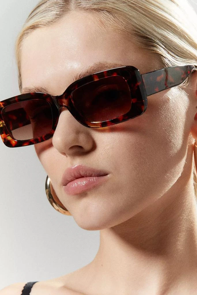 Urban Outfitters UO Essential Rectangle Sunglasses 1
