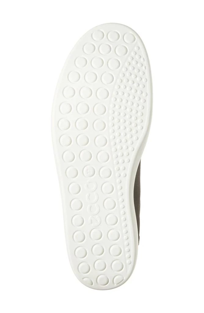 ECCO Classic Low Top Sneaker 6