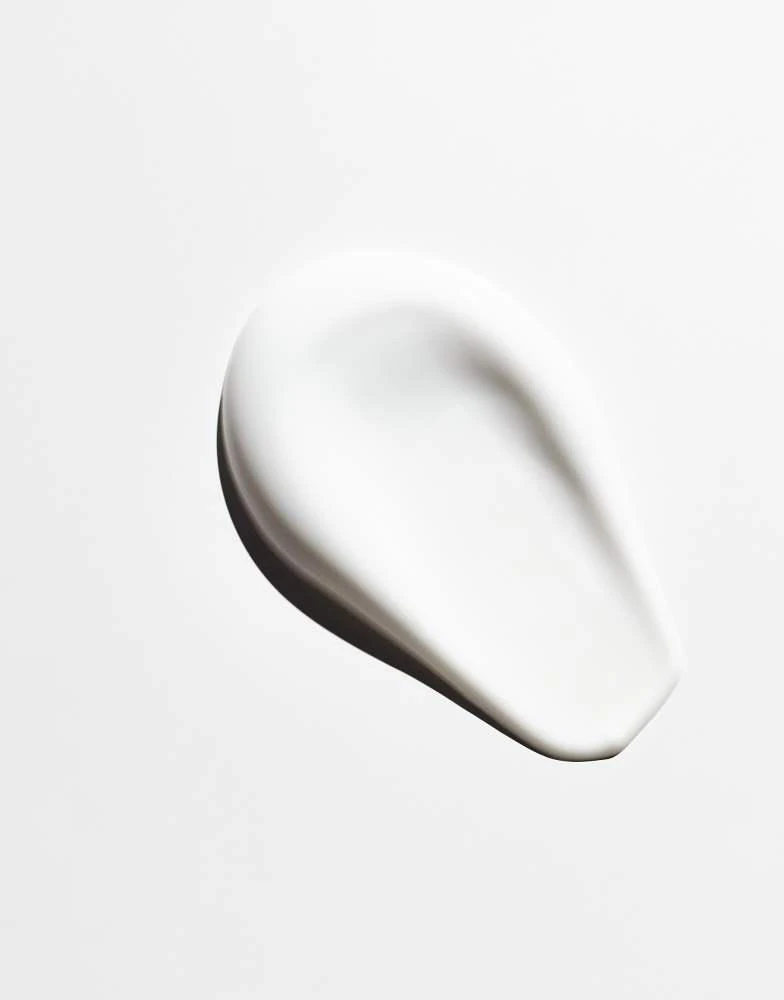 & Other Stories & Other Stories body lotion in nine notes with notes of bergmot, waterlily and silk musk 3