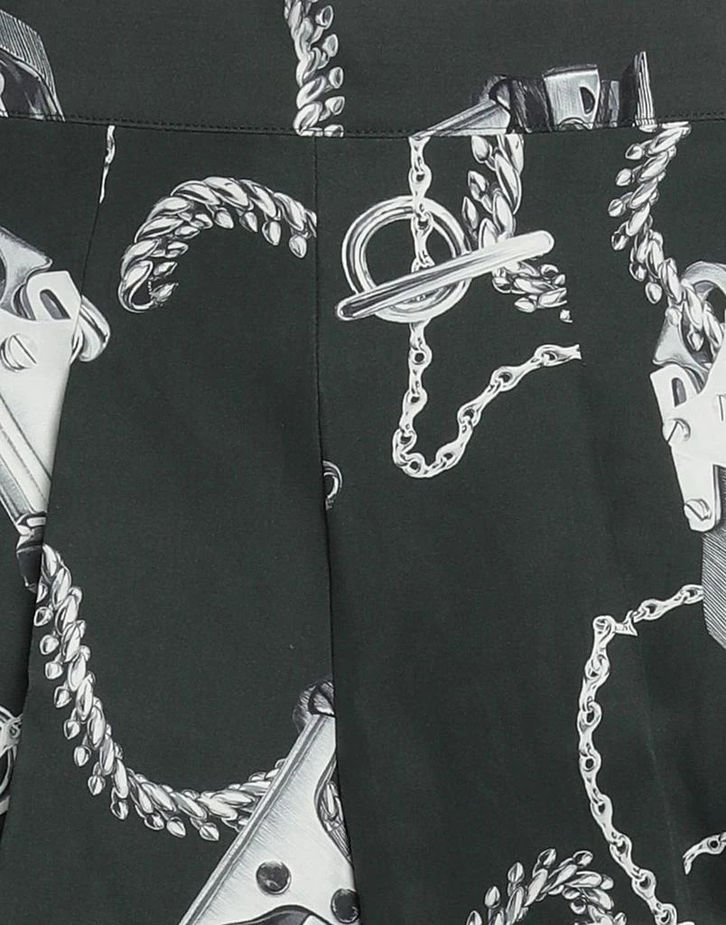 Burberry Shorts
Bermuda 4