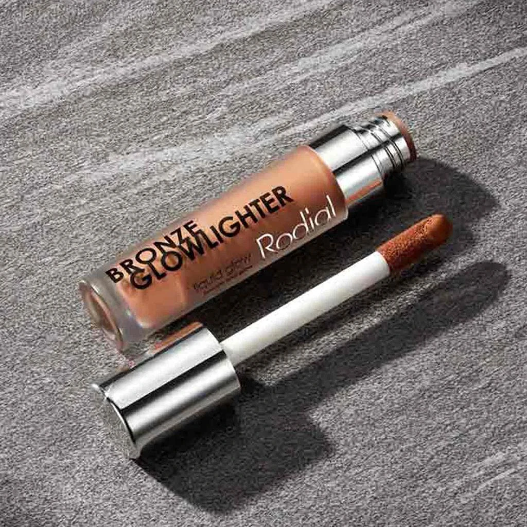 Rodial Bronze Glowlighter 5