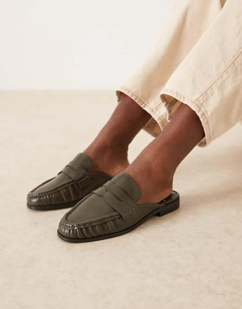 ASOS ASOS DESIGN Mouse ruched detail loafer mules in dark green