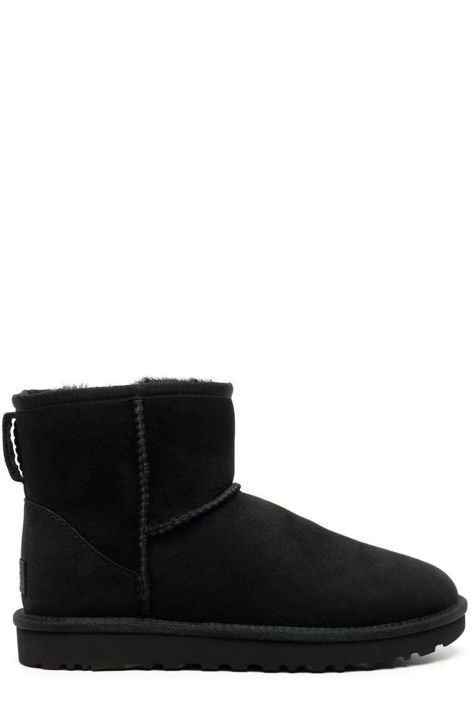 UGG UGG Classic Mini II Logo-Patch Ankle Boots 1