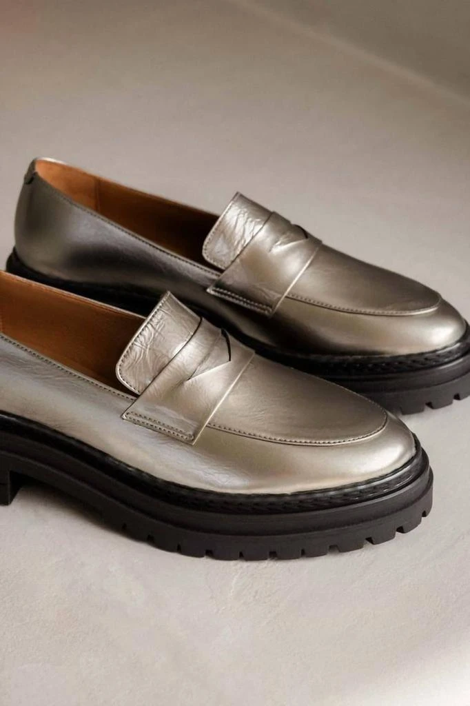 Bobbies Bobbies - WOMEN'S AMALIA LOAFER 7