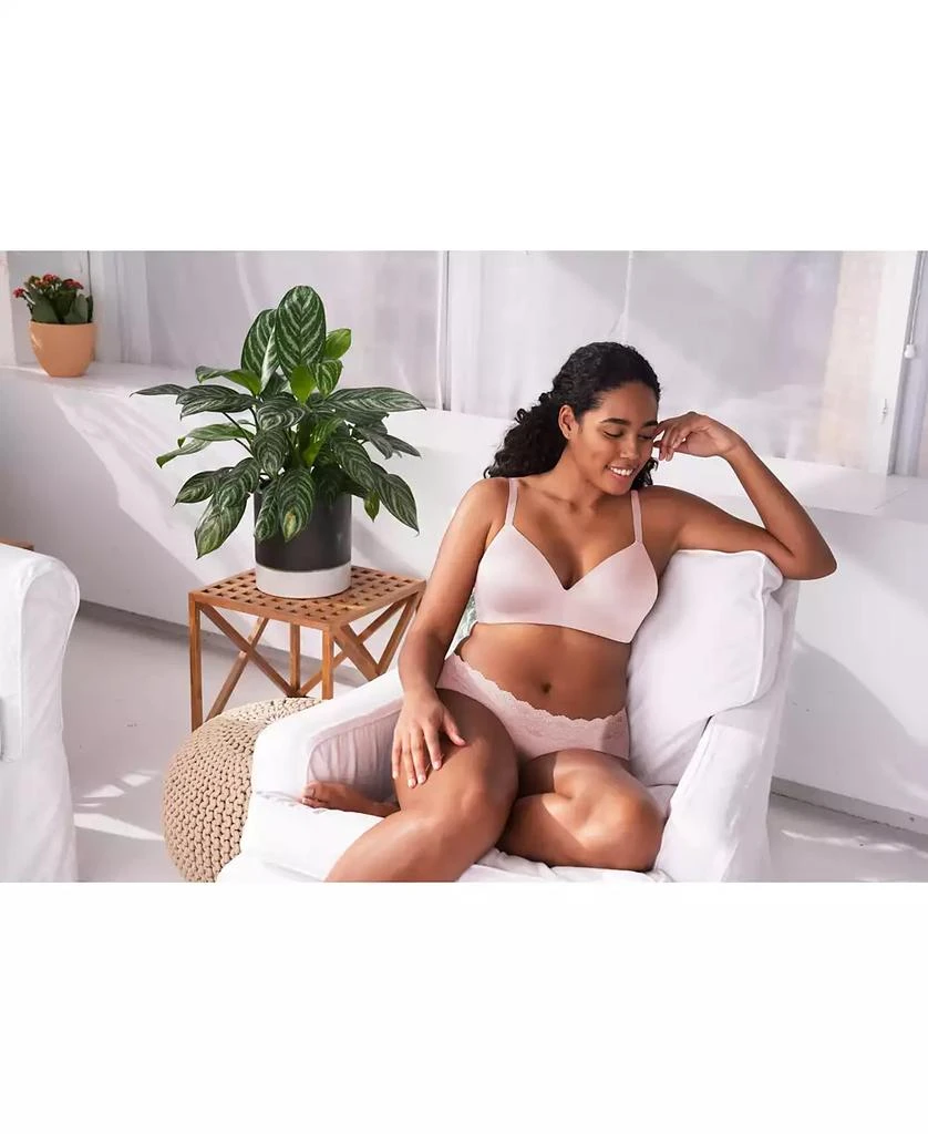 Wacoal Women's Future Foundation Wire-Free Bra 956281 2