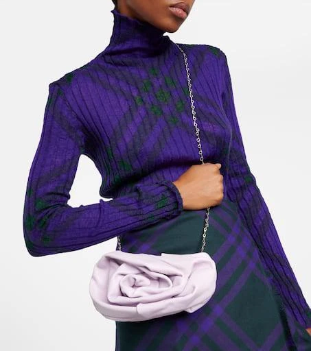 Burberry Rose leather clutch 2