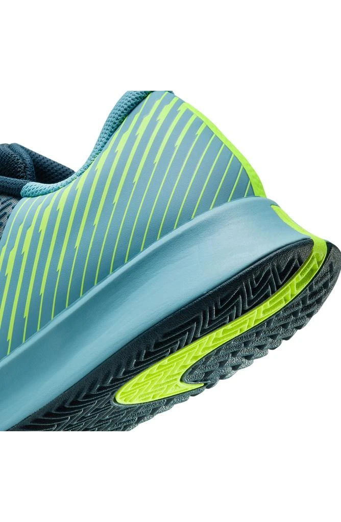 NIKE Zoom Vapor Pro 2 Hard Court Tennis Shoe 8