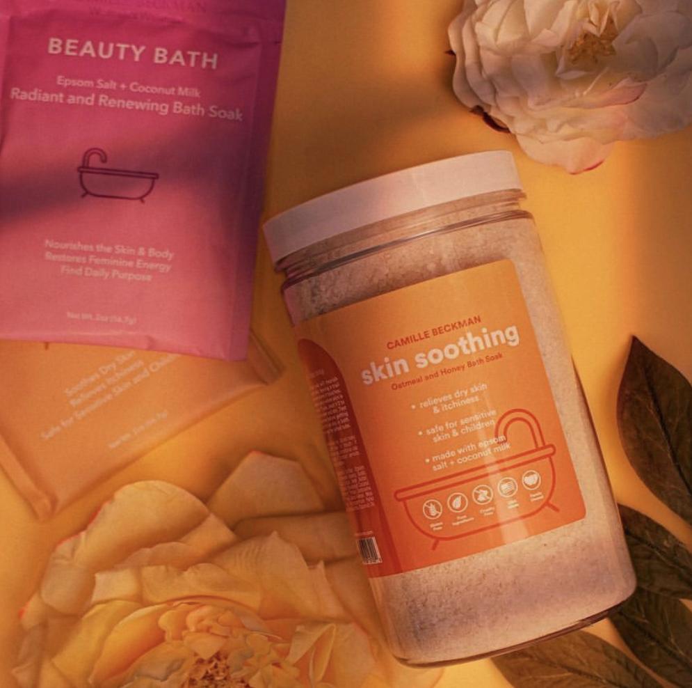 Camille Beckman Bath Soak - Skin Soothing - Oatmeal and Honey Bath Soak 36oz