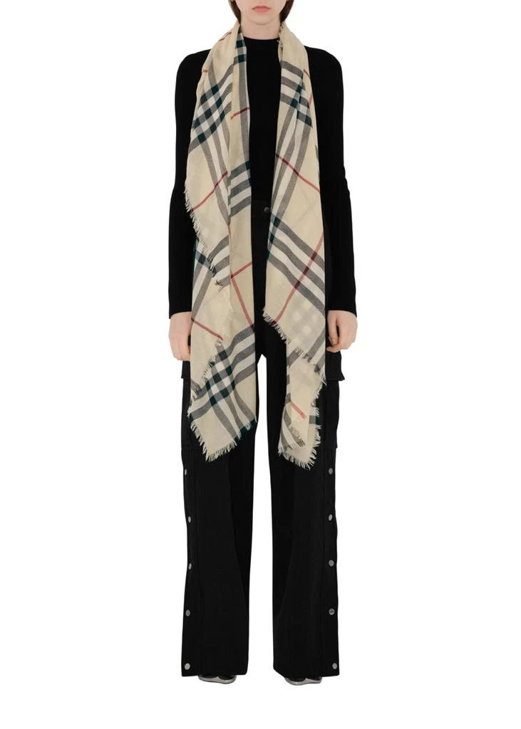 Burberry Check wool scarf 2