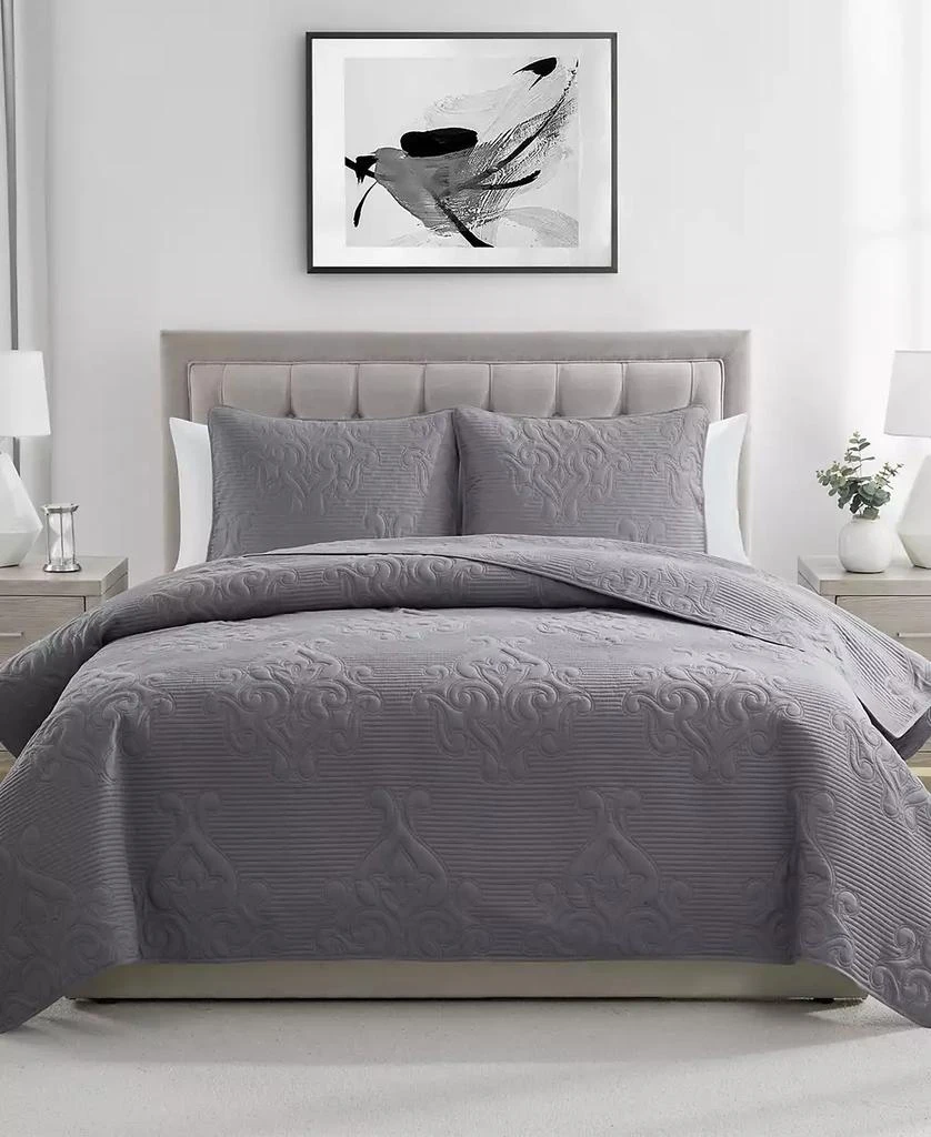 VCNY Home Solomun Pinsonic Damask 3-Pc. Quilt Set 1