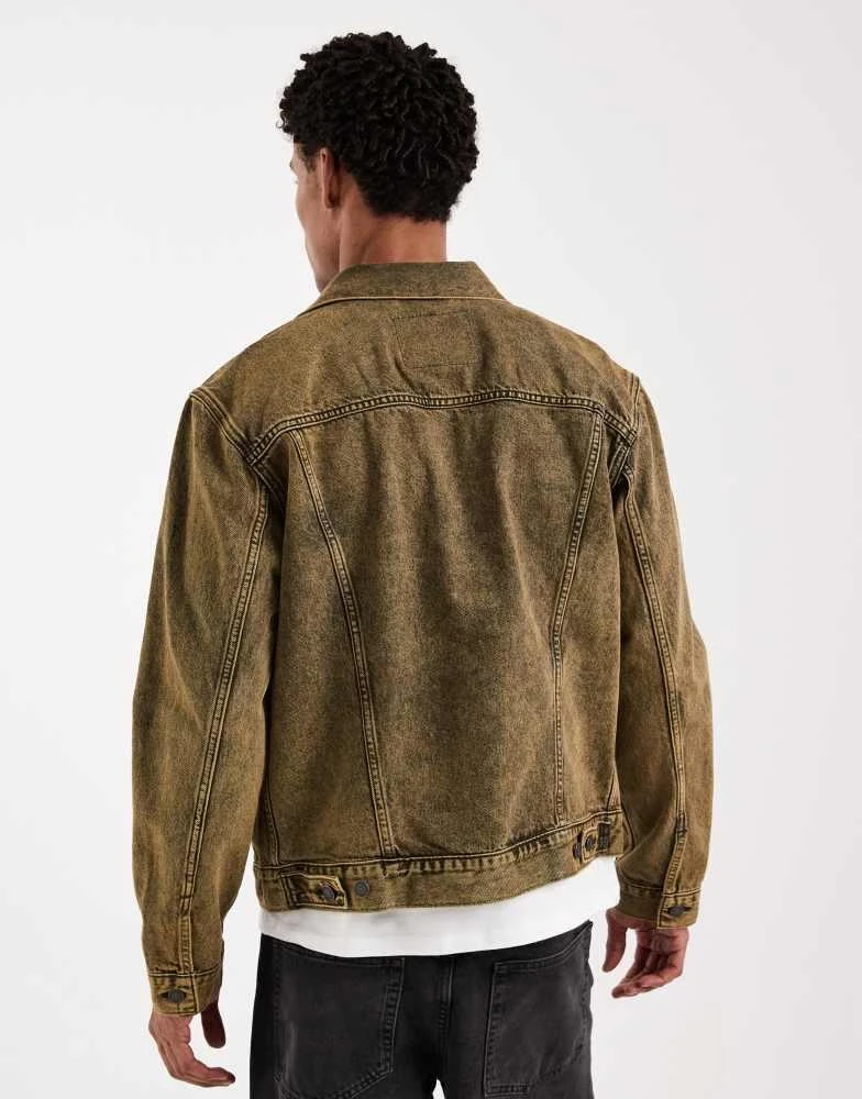 Levi
s Levi
s the denim trucker jacket in overdyed wash 3