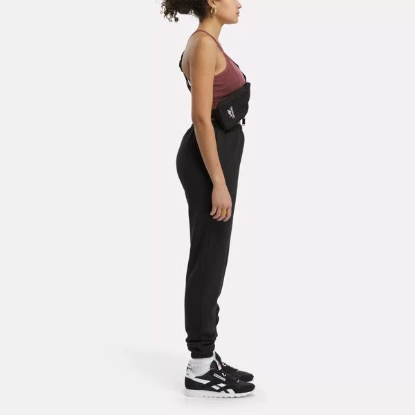 Reebok Classics Fleece Slim Joggers 2
