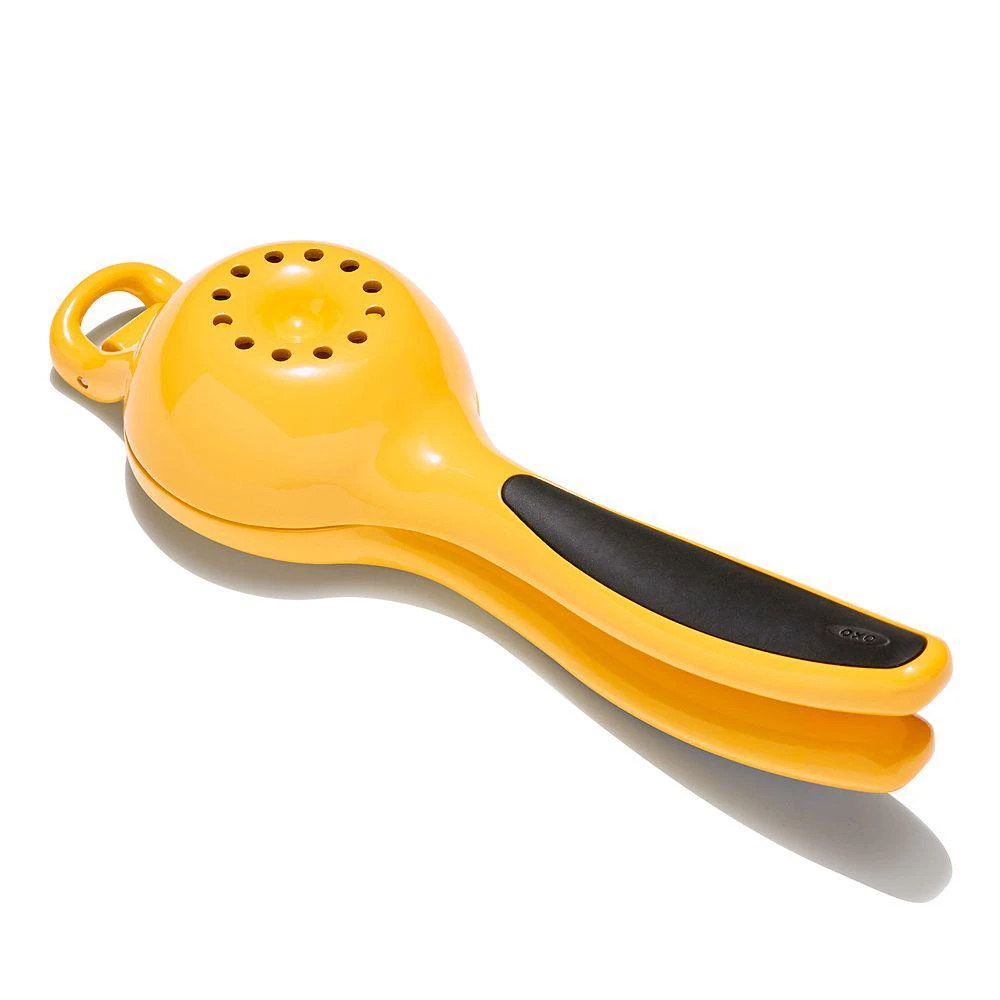 OXO Citrus Squeezer 3