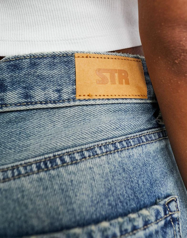 Stradivarius Stradivarius STR straight leg jean in light vintage wash 4