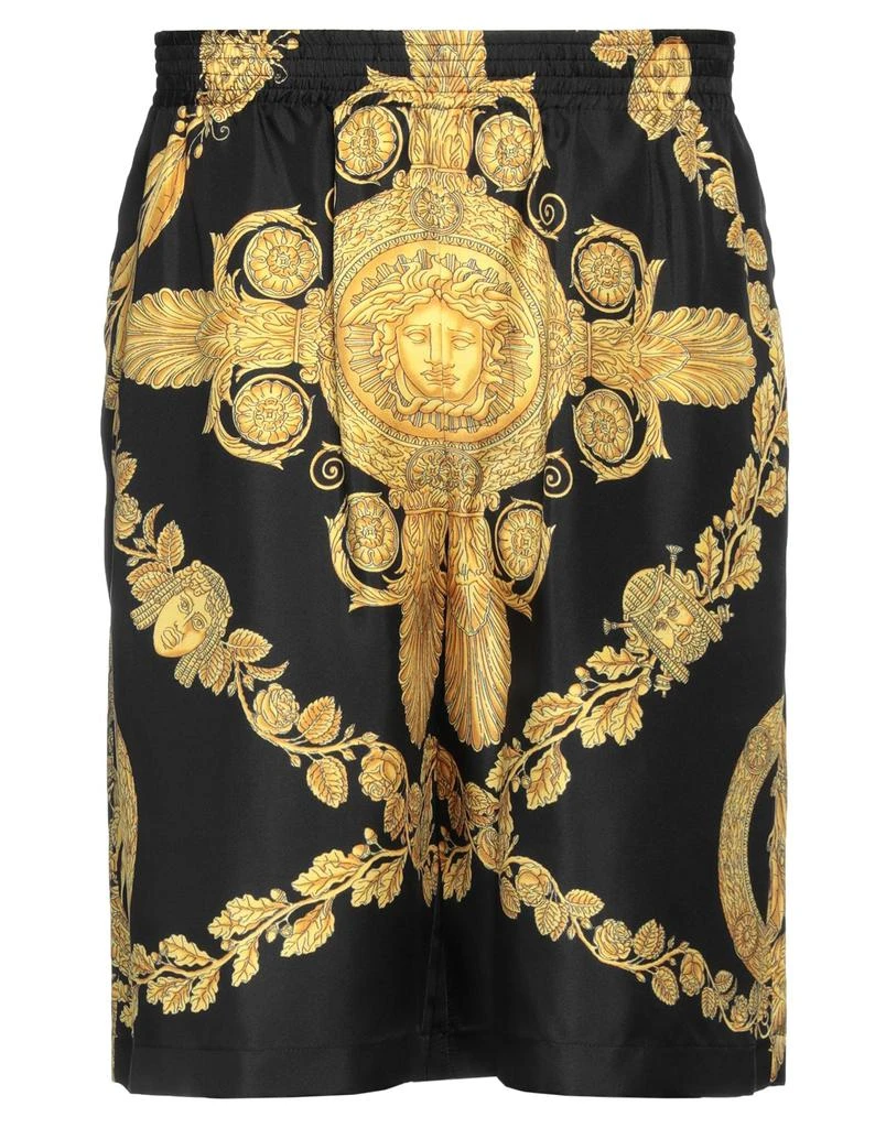 Versace Shorts
Bermuda 1