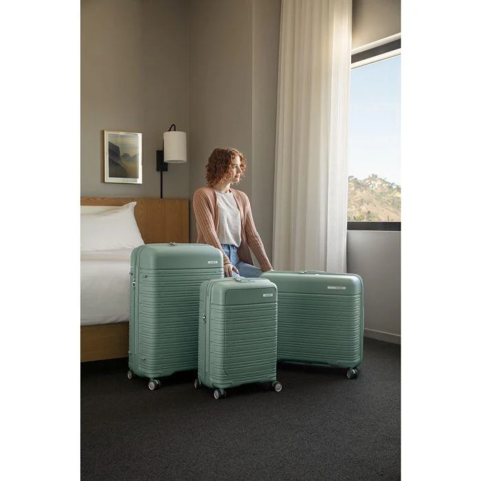Samsonite Elevation™ Plus Carry On Spinner Suitcase 22 x 14 24