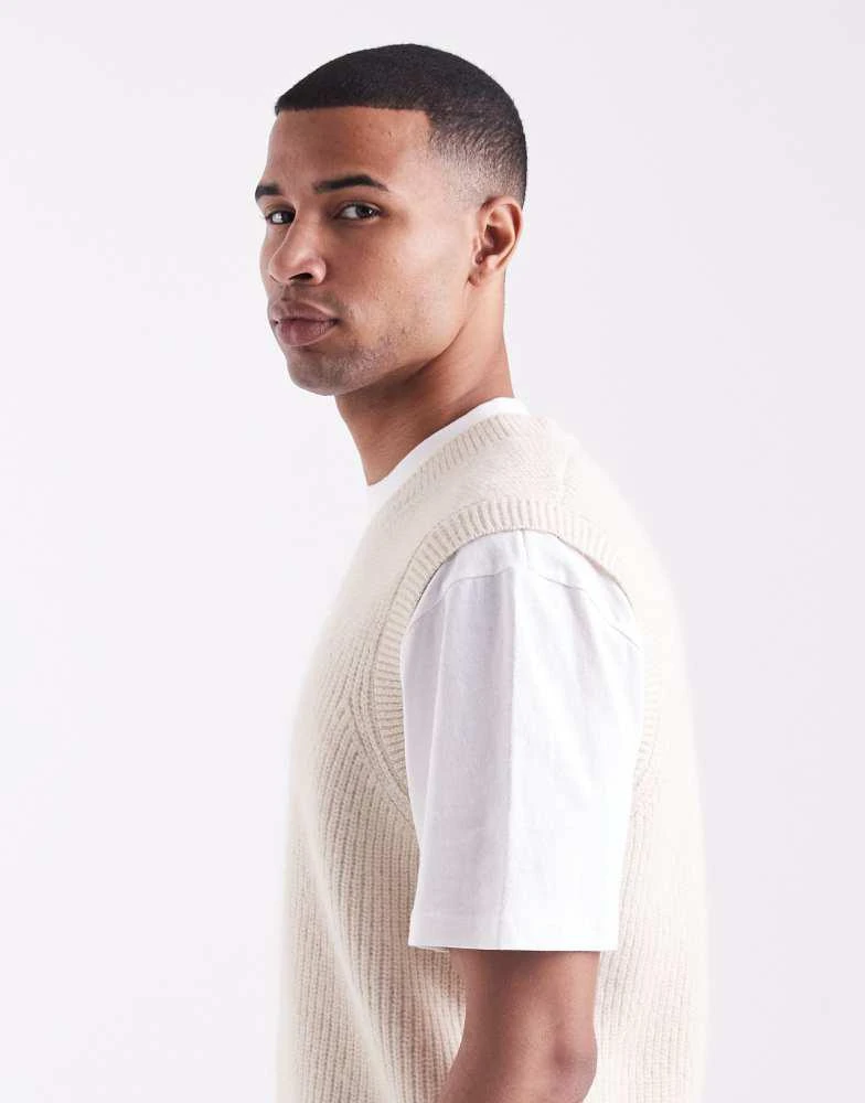 New Look New Look soft marl vest in oatmeal 4