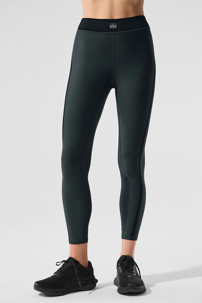 alo 7/8 ハイウエスト airlift レギンス ダークグリーン Alo Airlift High-Waist 7/8 Line Up Legging - Charcoal Green