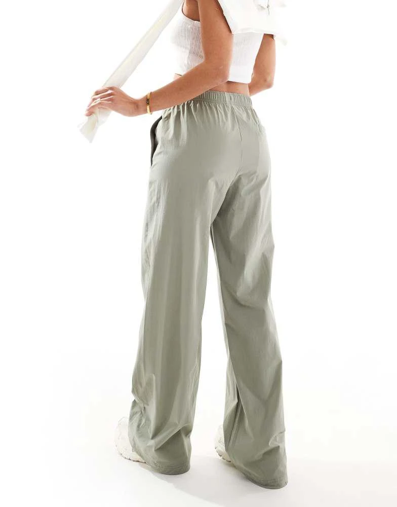 NIKE Nike Trend Street high waisted wide leg trousers in khaki 3