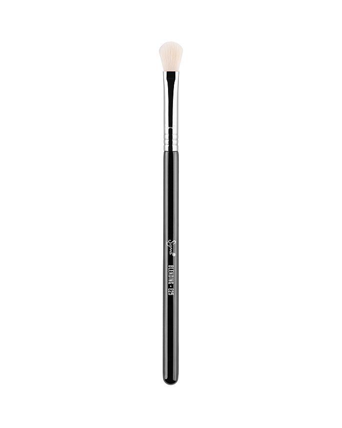 Sigma Beauty E25 Blending Brush