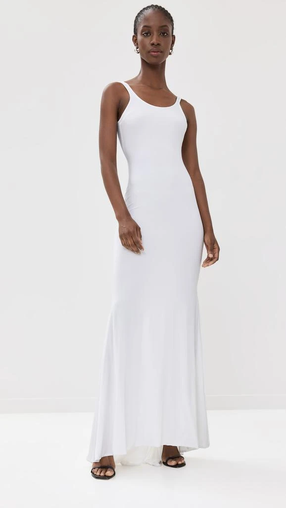 LaQuan Smith Backless Gown with Train Detail 1