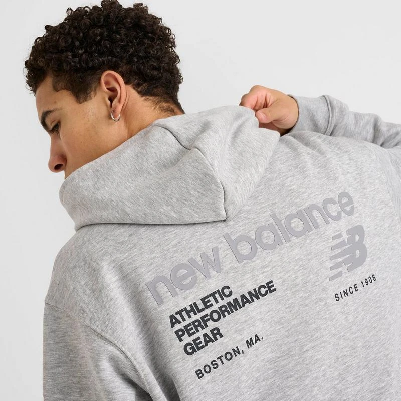 New Balance Men
s New Balance Linear Graphic Fleece Hoodie 6