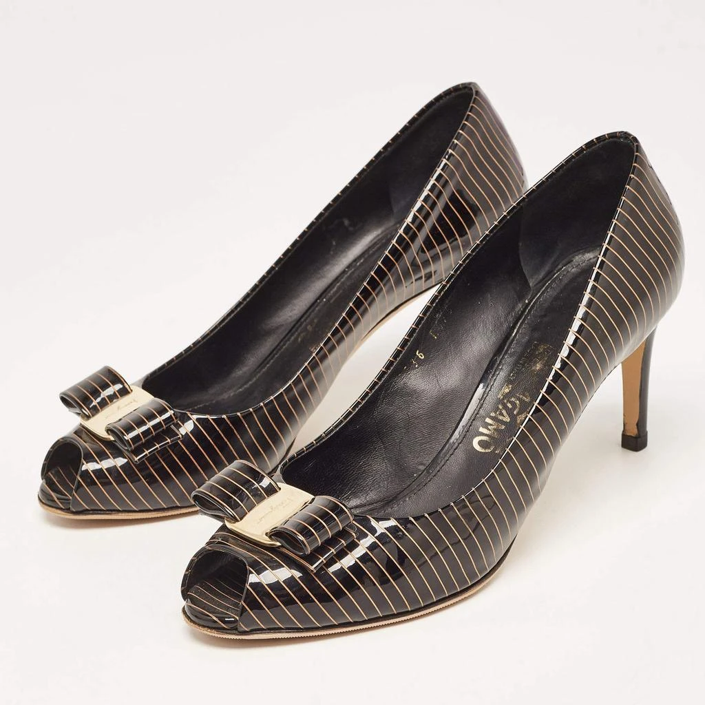 Salvatore Ferragamo Salvatore Ferragamo Brown/Gold Patent Leather Vara Bow Pumps Size 39.5 2
