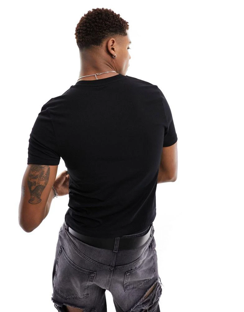 ASOS ASOS DESIGN cropped muscle t-shirt in black with tattoo chest print 2