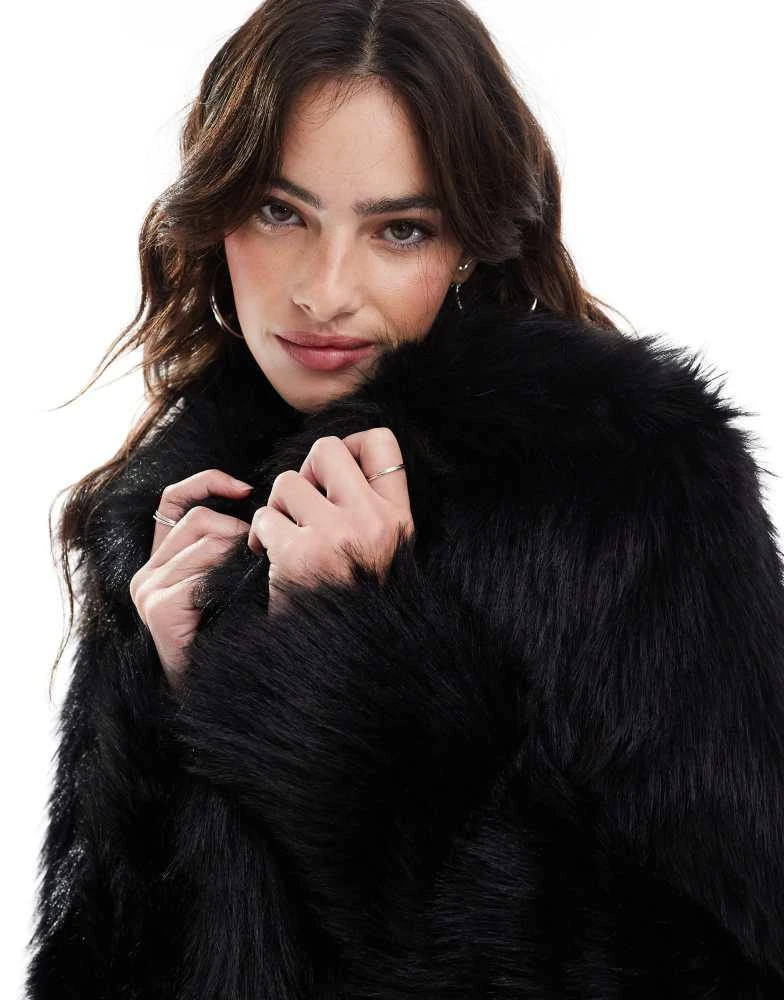 Glamorous Glamorous Faux fur coat in black 2