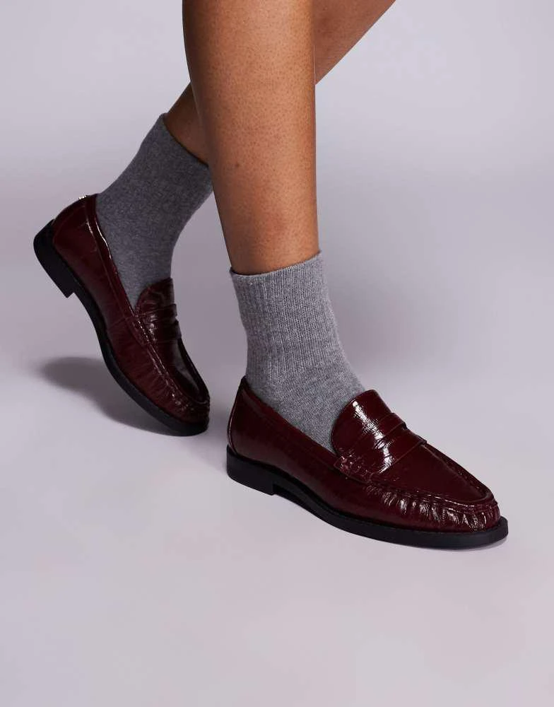River Island River Island ruched loafers in burgundy  display picture 3